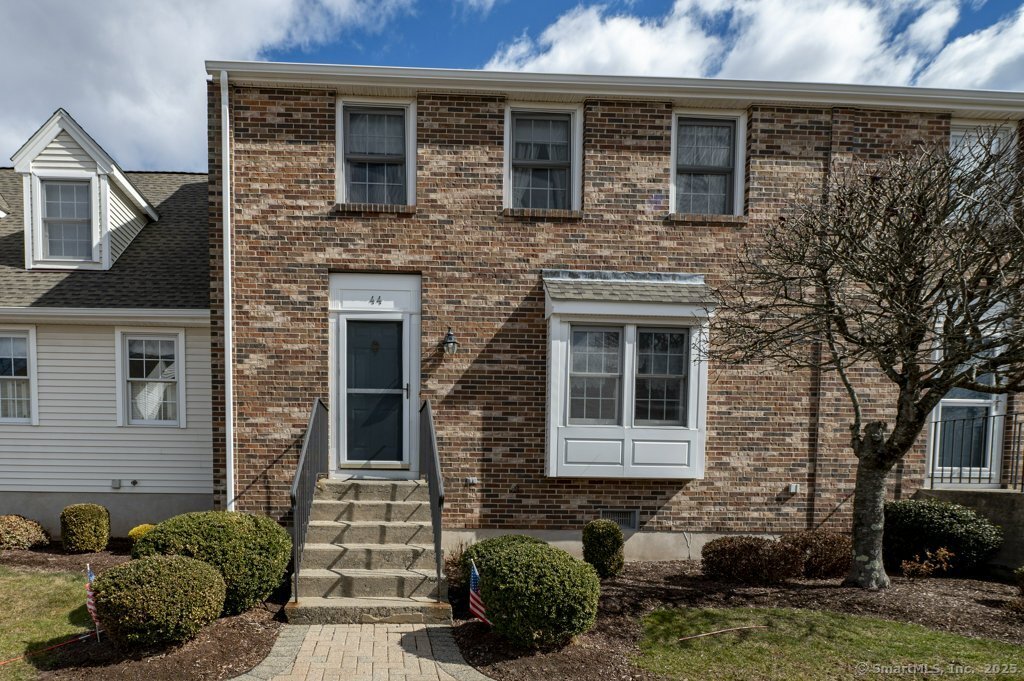 44 Dunham Street, Unit 44 Wethersfield, CT 06109 - Photo 1 of 1 Gallery Image 1