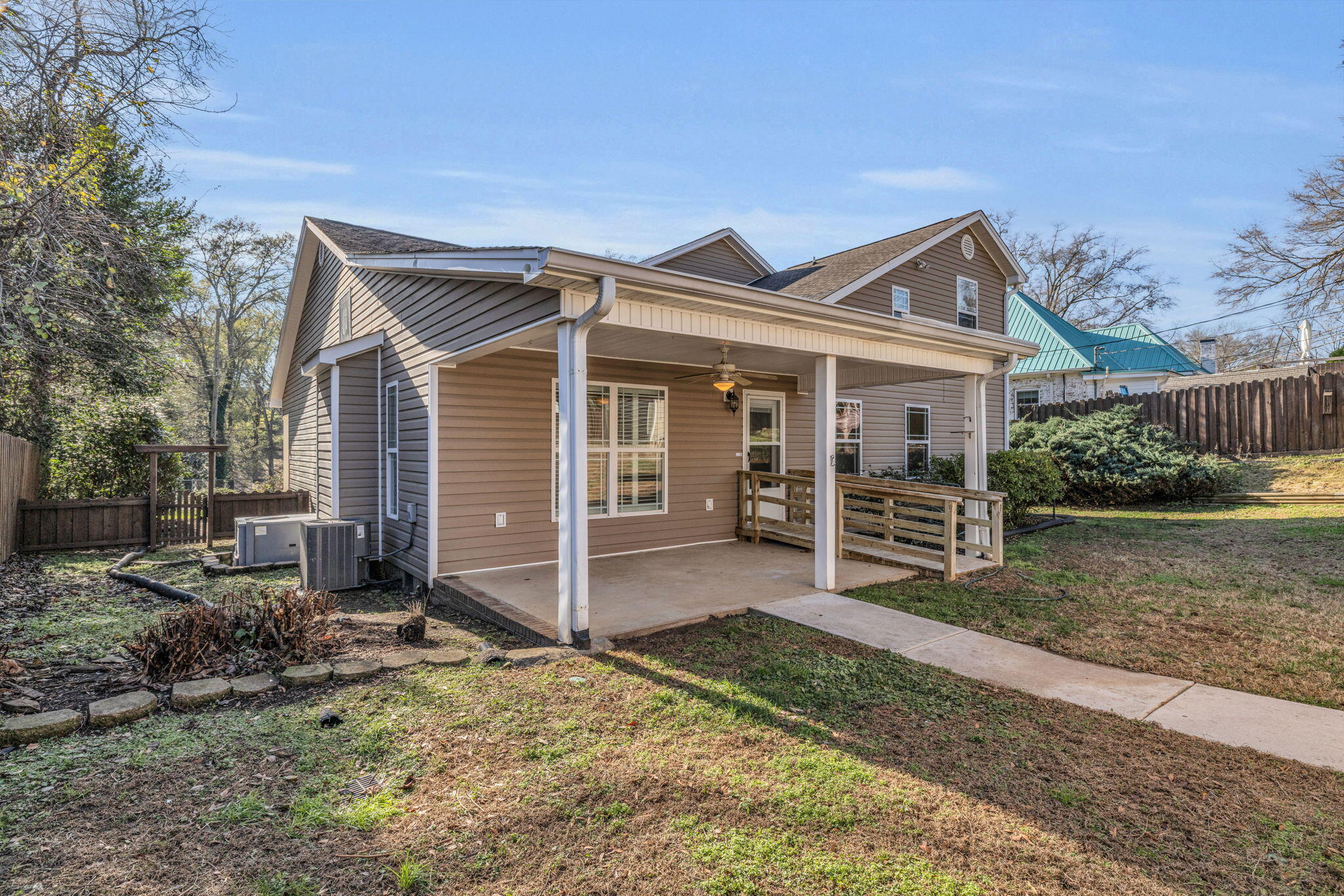 305 Gordon Street Chickamauga, GA 30707 - Photo 27 of 31 6-web-or-mls-305-gordon-st