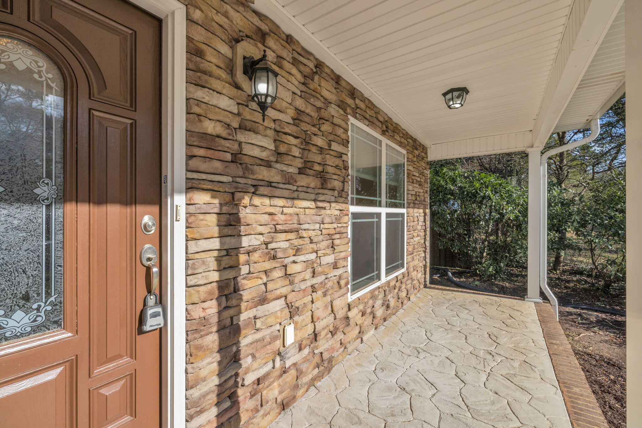 305 Gordon Street Chickamauga, GA 30707 - Photo 4 of 31 10-web-or-mls-305-gordon-st