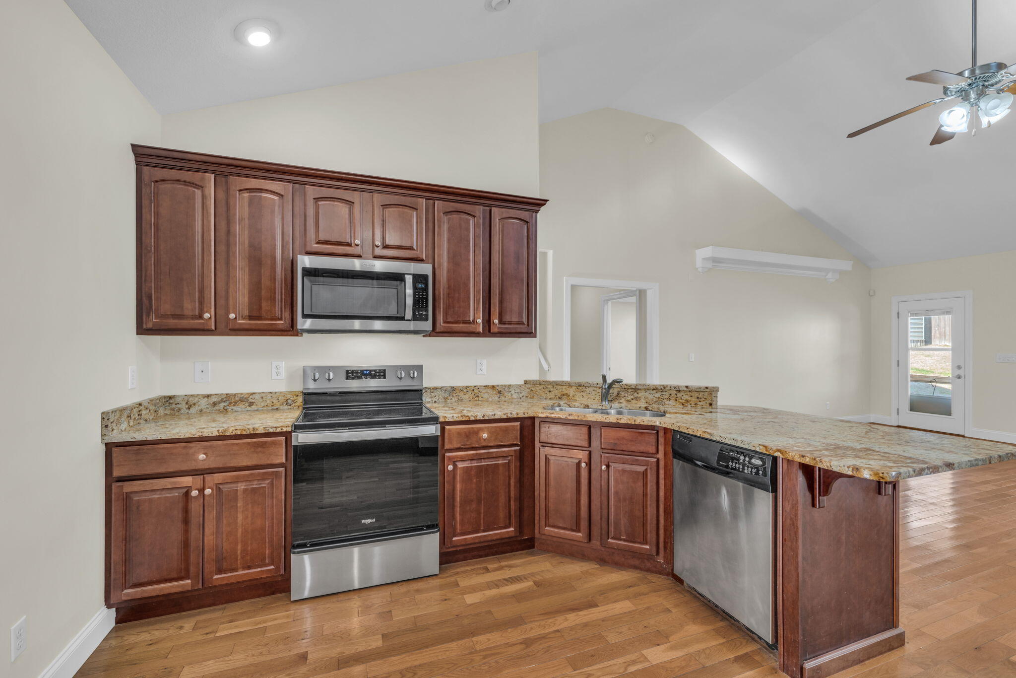 305 Gordon Street Chickamauga, GA 30707 - Photo 8 of 31 14-web-or-mls-305-gordon-st