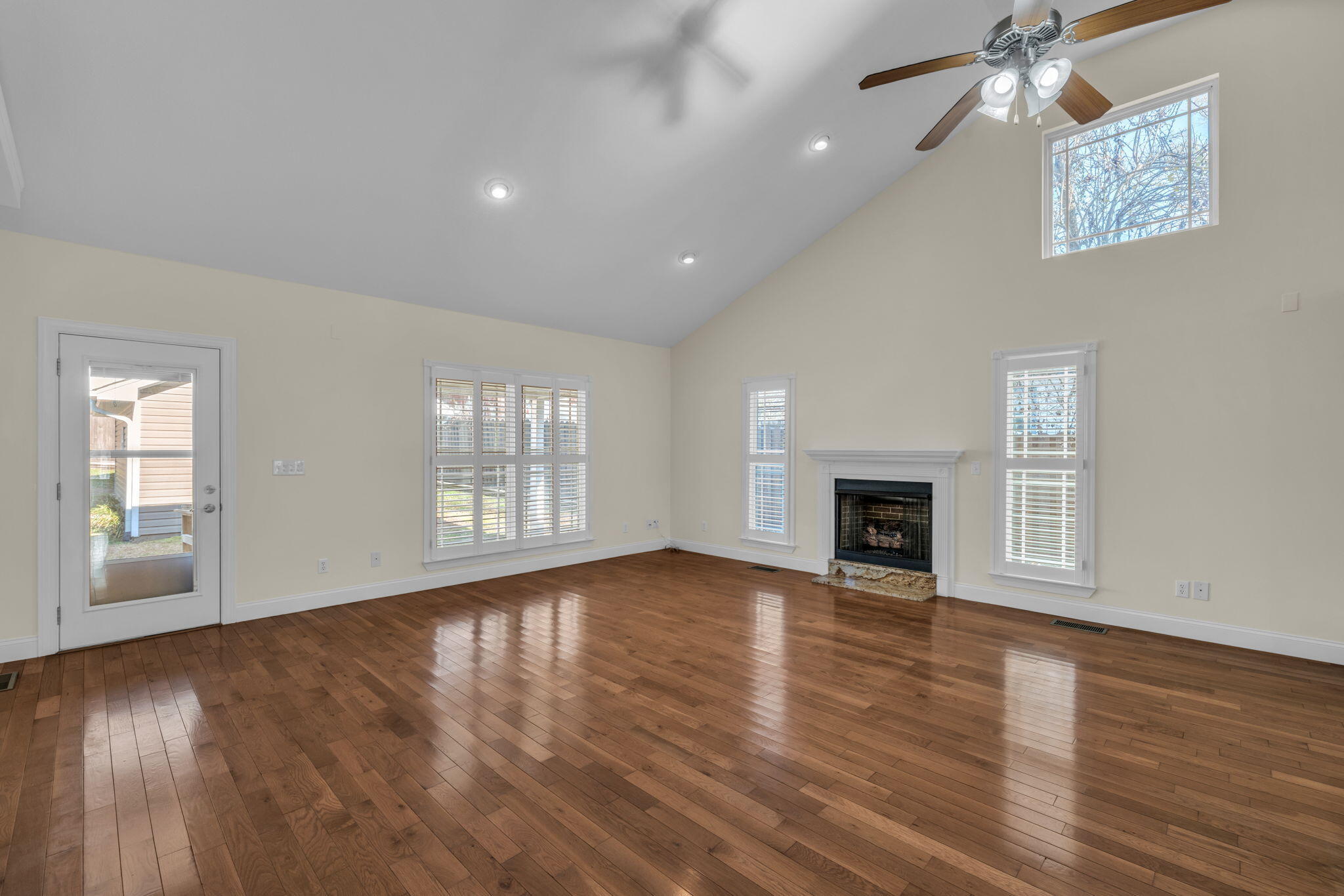 305 Gordon Street Chickamauga, GA 30707 - Photo 10 of 31 16-web-or-mls-305-gordon-st