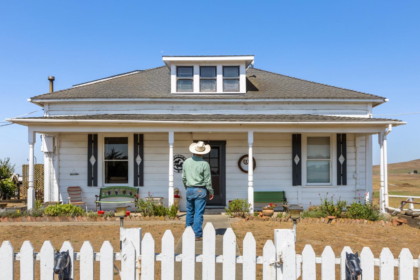 14550 Valley Ford Estero Road Valley Ford, CA 94972 - Photo 24 of 41 front view of a house