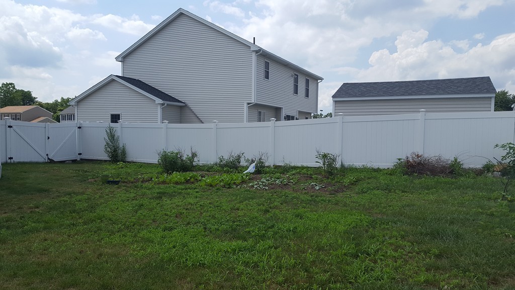 332 Naismith Street Springfield, MA 01104 - Photo 5 of 26 Gallery Image 5