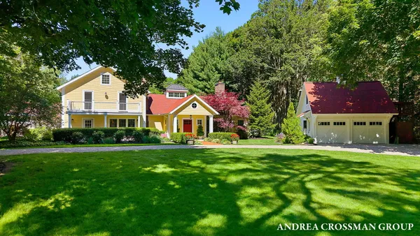 $3,000,000 | 2075 Lakeshore Drive, Fennville, MI 49408