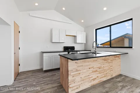 $1,250,000 | 159 Alpine Trail, Victor, ID 83455