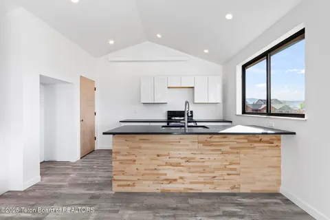 $1,250,000 | 159 Alpine Trail, Victor, ID 83455