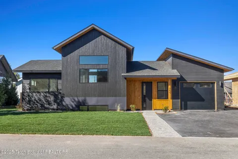 $1,250,000 | 159 Alpine Trail, Victor, ID 83455