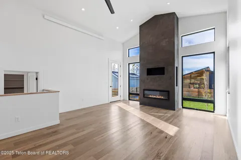 $1,250,000 | 159 Alpine Trail, Victor, ID 83455