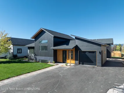 $1,250,000 | 159 Alpine Trail, Victor, ID 83455