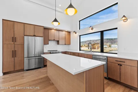 $1,250,000 | 159 Alpine Trail, Victor, ID 83455