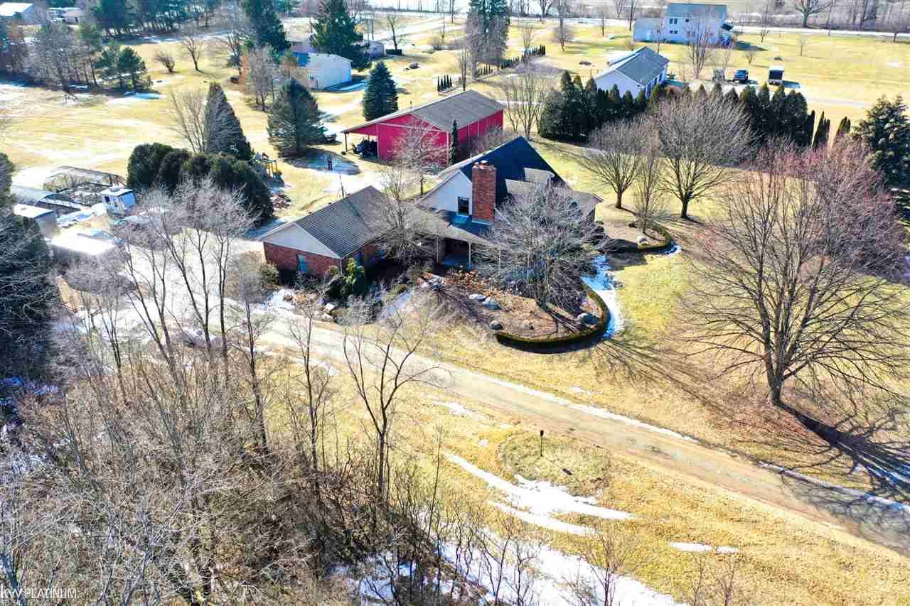 10069 Big Hand Road Columbus, MI 48063 - Photo 6 of 36