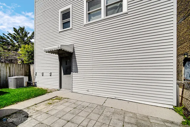 $2,800 | 135 Custer Avenue, Unit 1, Evanston, IL 60202