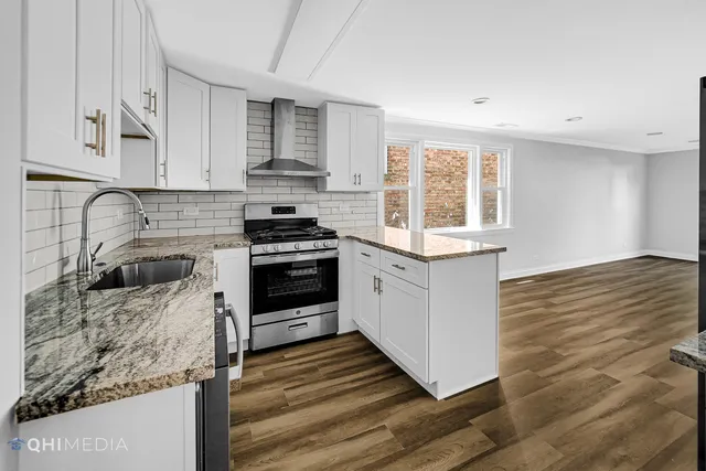 $2,800 | 135 Custer Avenue, Unit 1, Evanston, IL 60202