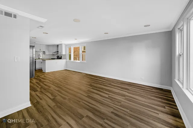 $2,800 | 135 Custer Avenue, Unit 1, Evanston, IL 60202