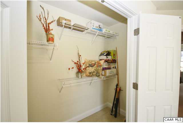 79 Ridgeview Drive Ruckersville, VA 22968 - Photo 20 of 29 a bathroom with a sink and mirror