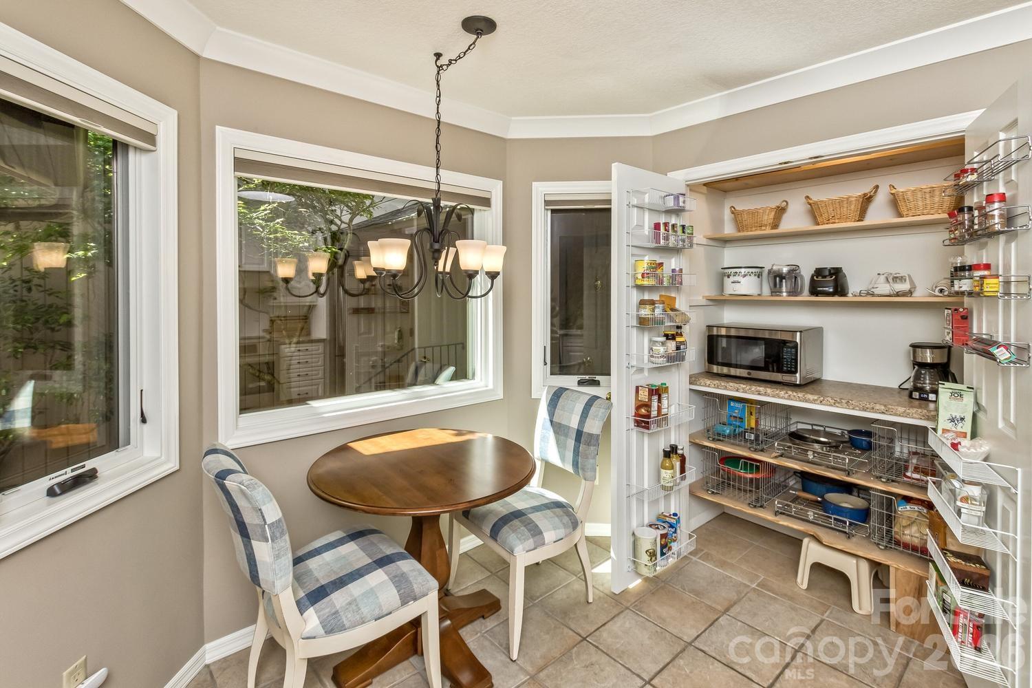 9 Ridge Terrace Asheville, NC 28804 - Photo 7 of 32