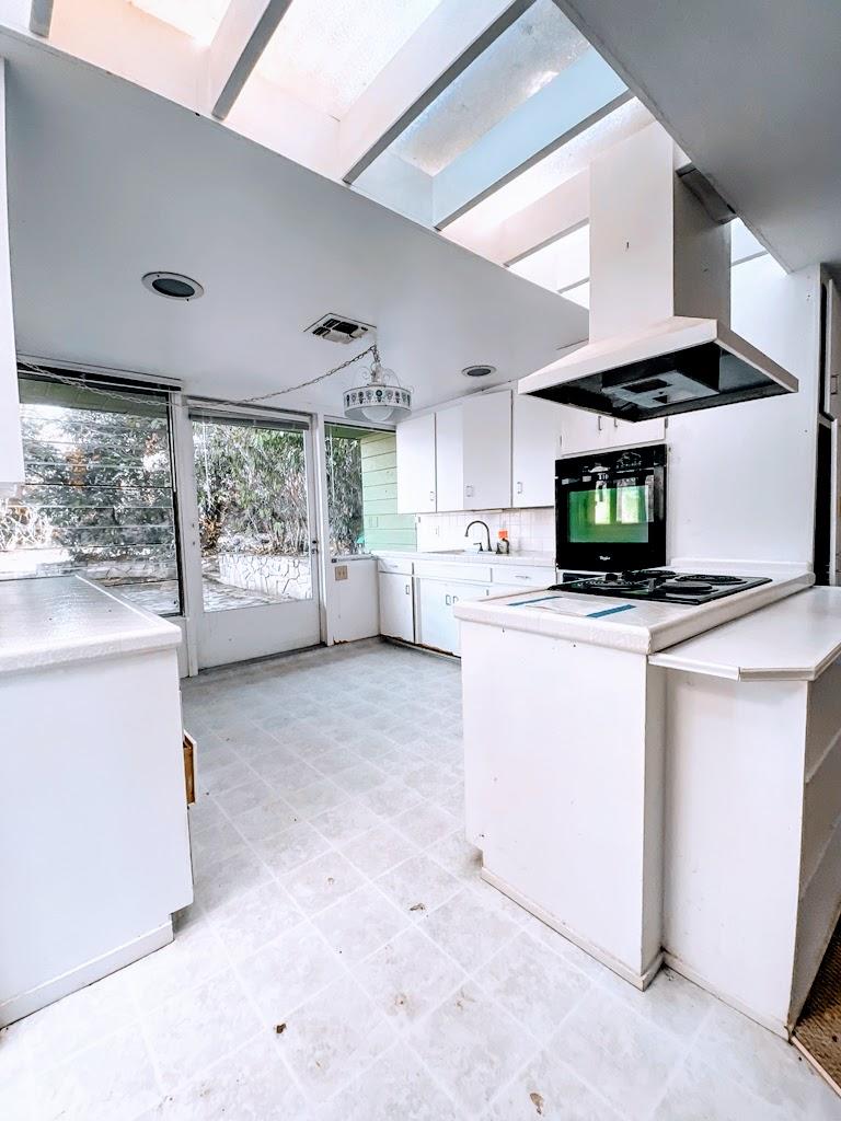 43315 Alta Acres Drive Three Rivers, CA 93271 - Photo 24 of 36 2.4.4 Int Kitchen