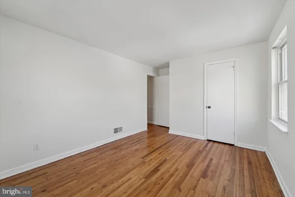 $1,500 | 248 North Wycombe Avenue, Unit 2, Lansdowne, PA 19050
