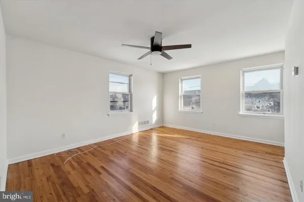$1,500 | 248 North Wycombe Avenue, Unit 2, Lansdowne, PA 19050