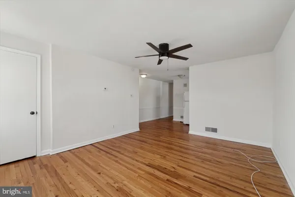 $1,500 | 248 North Wycombe Avenue, Unit 2, Lansdowne, PA 19050