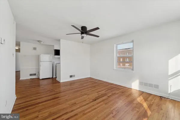 $1,500 | 248 North Wycombe Avenue, Unit 2, Lansdowne, PA 19050