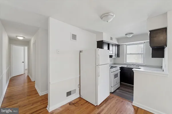 $1,500 | 248 North Wycombe Avenue, Unit 2, Lansdowne, PA 19050