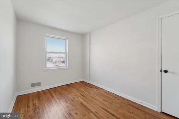 $1,500 | 248 North Wycombe Avenue, Unit 2, Lansdowne, PA 19050