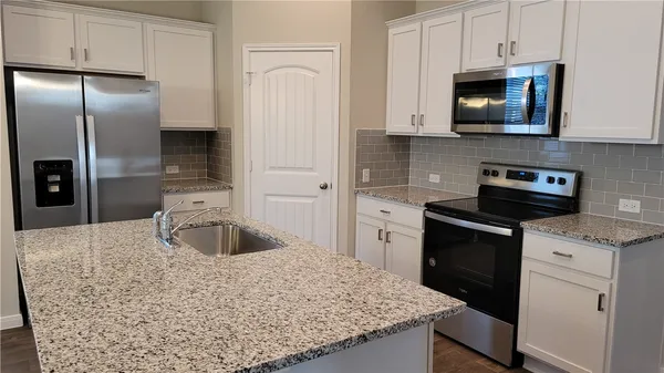 $2,350 | 6406 Kildare Drive, Georgetown, TX 78626