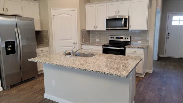 $2,350 | 6406 Kildare Drive, Georgetown, TX 78626