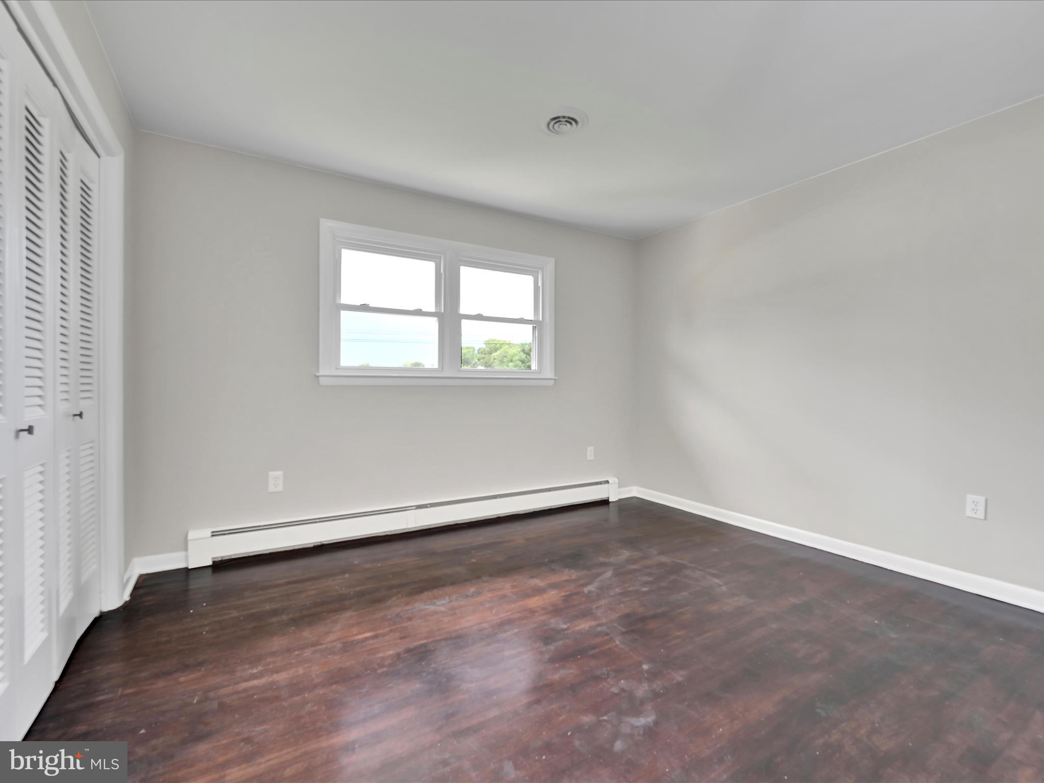 424 East Evergreen Road Lebanon, PA 17042 - Photo 16 of 29 Bedroom 2