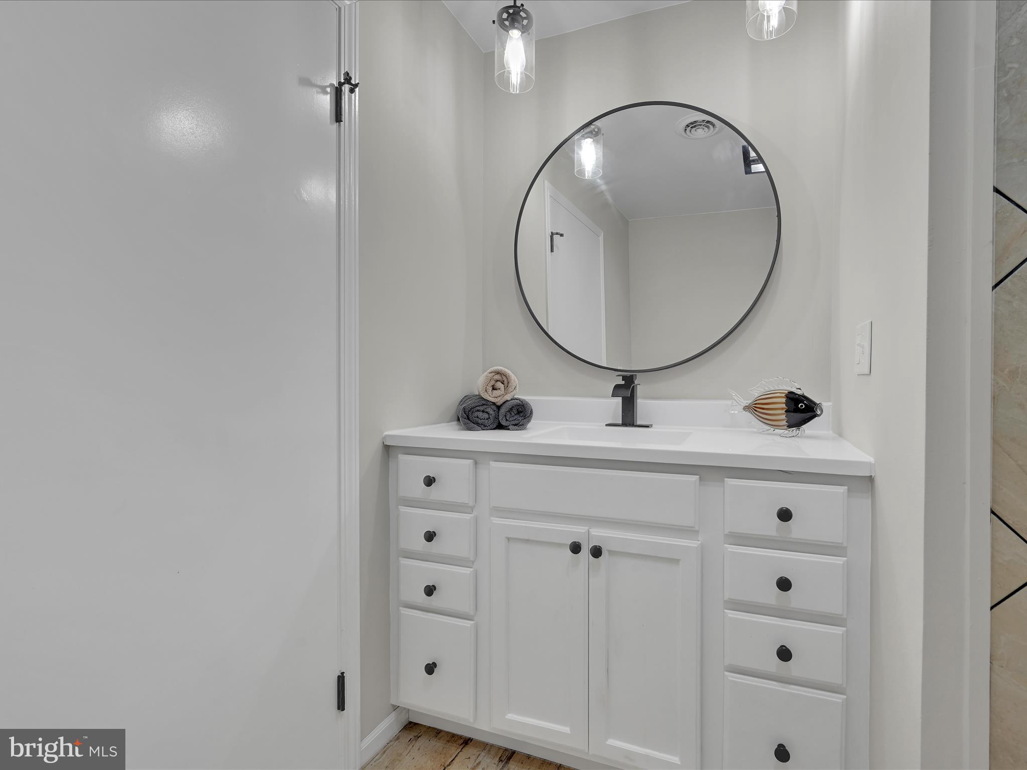 424 East Evergreen Road Lebanon, PA 17042 - Photo 20 of 29 Main Bathroom