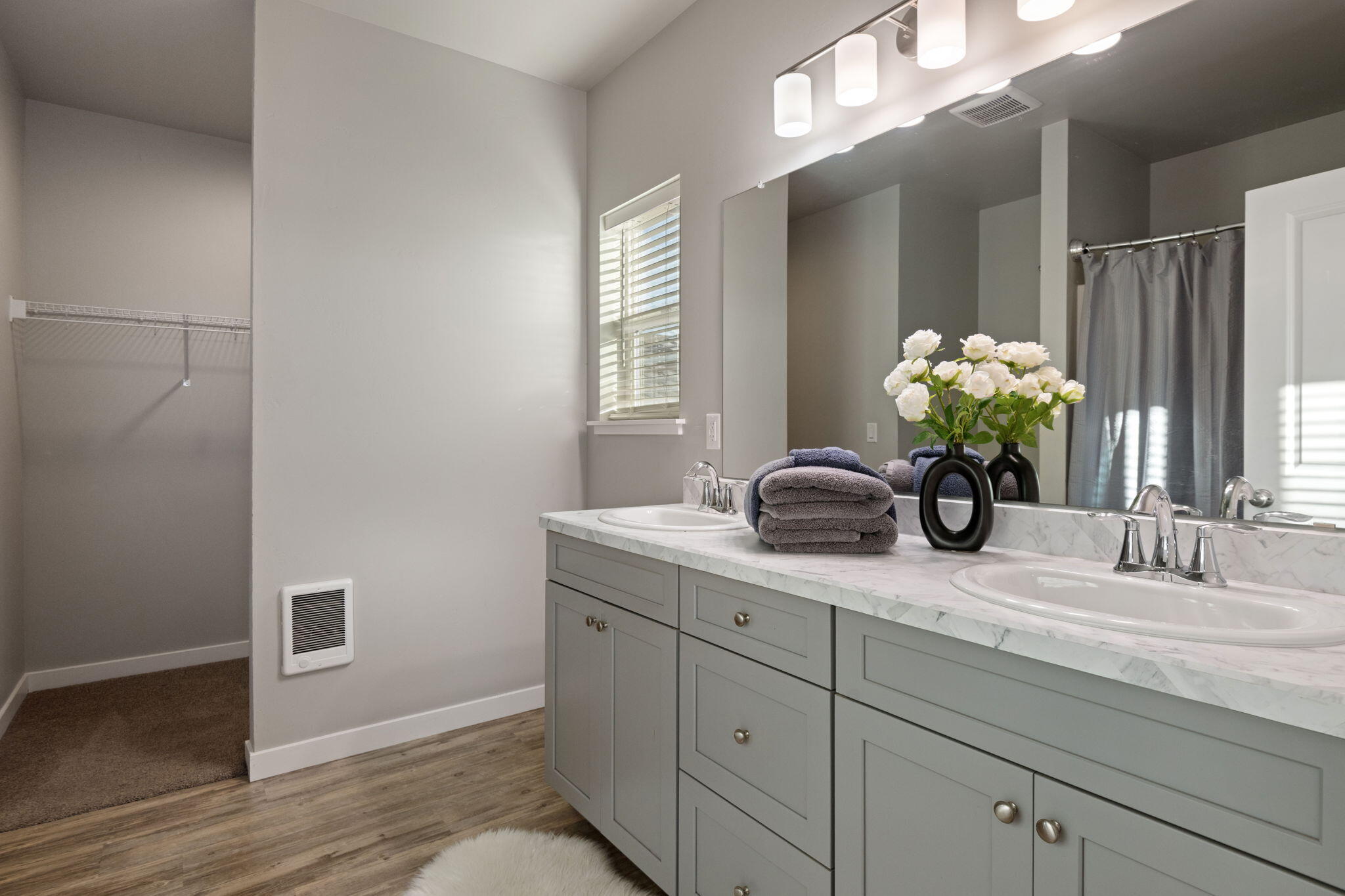 51215 Riley Lane La Pine, OR 97739 - Photo 10 of 23 Primary Bathroom