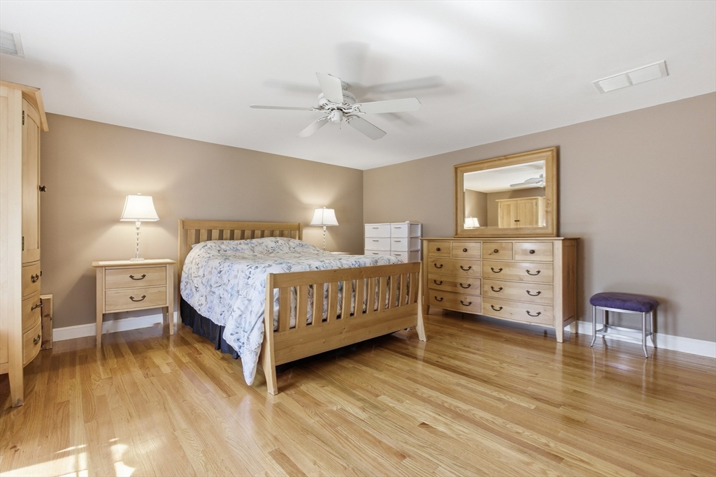 15 Long Pasture Road North Andover, MA 01845 - Photo 25 of 42