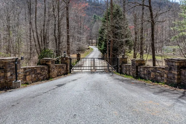 $47,500 | 12 Tusquittee Crossing, Hayesville, NC 28904