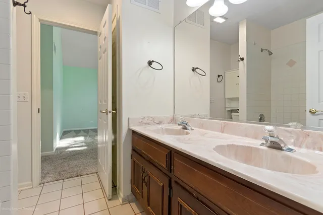 $599,000 | 52 Oak Creek Drive, Yorkville, IL 60560