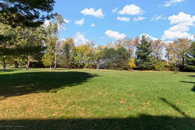 $599,000 | 52 Oak Creek Drive, Yorkville, IL 60560