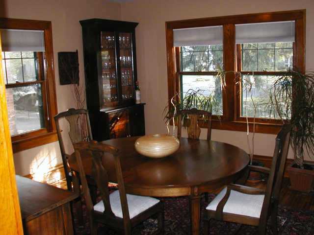 2322 Sherwood Road Columbus, OH 43209 - Photo 3 of 10