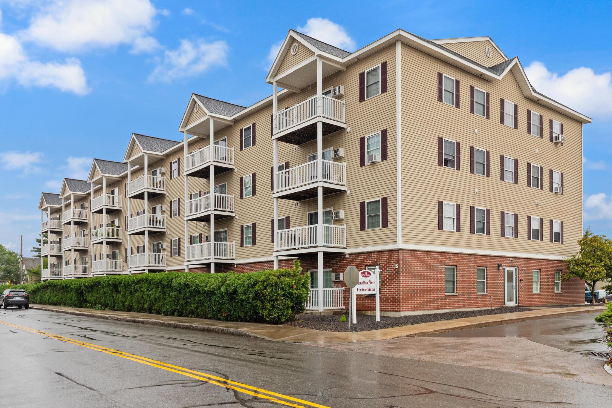 18 Harbor Avenue, Unit 103 Nashua, NH 03060 - Photo 1 of 25