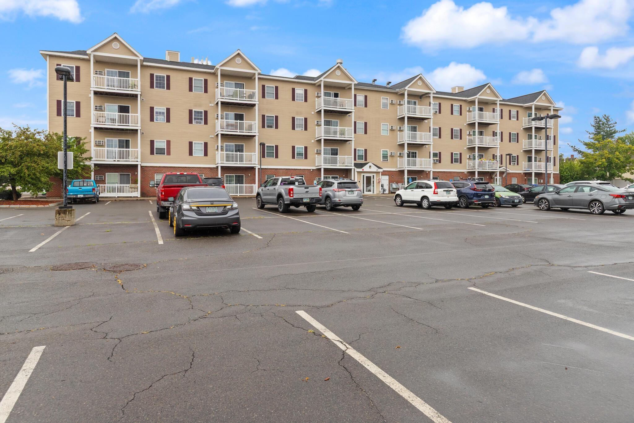 18 Harbor Avenue, Unit 103 Nashua, NH 03060 - Photo 24 of 25