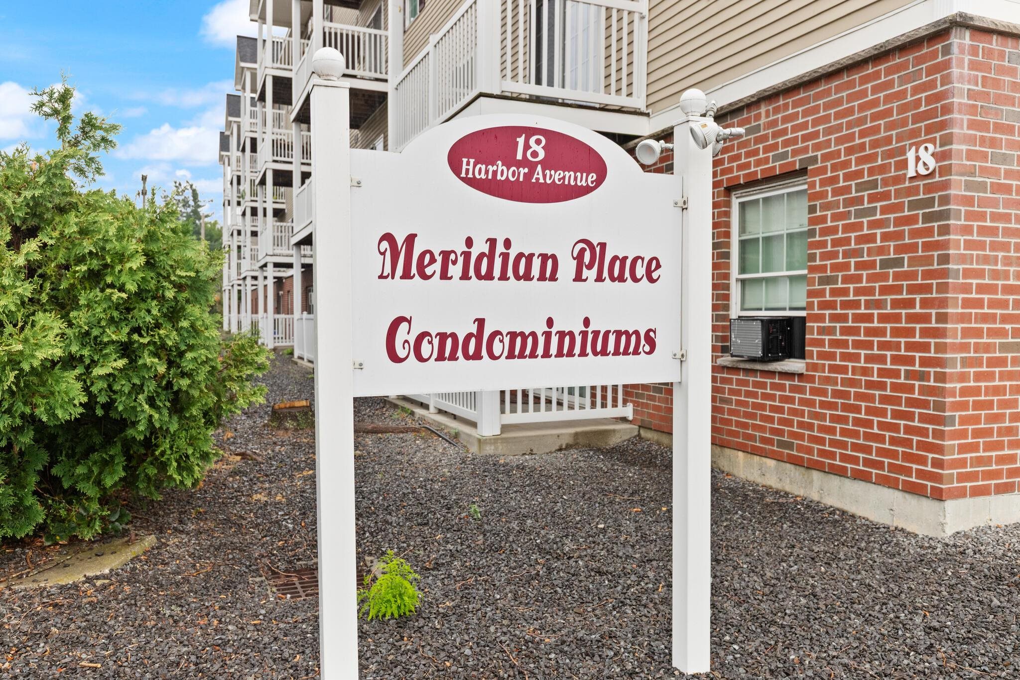 18 Harbor Avenue, Unit 103 Nashua, NH 03060 - Photo 3 of 25