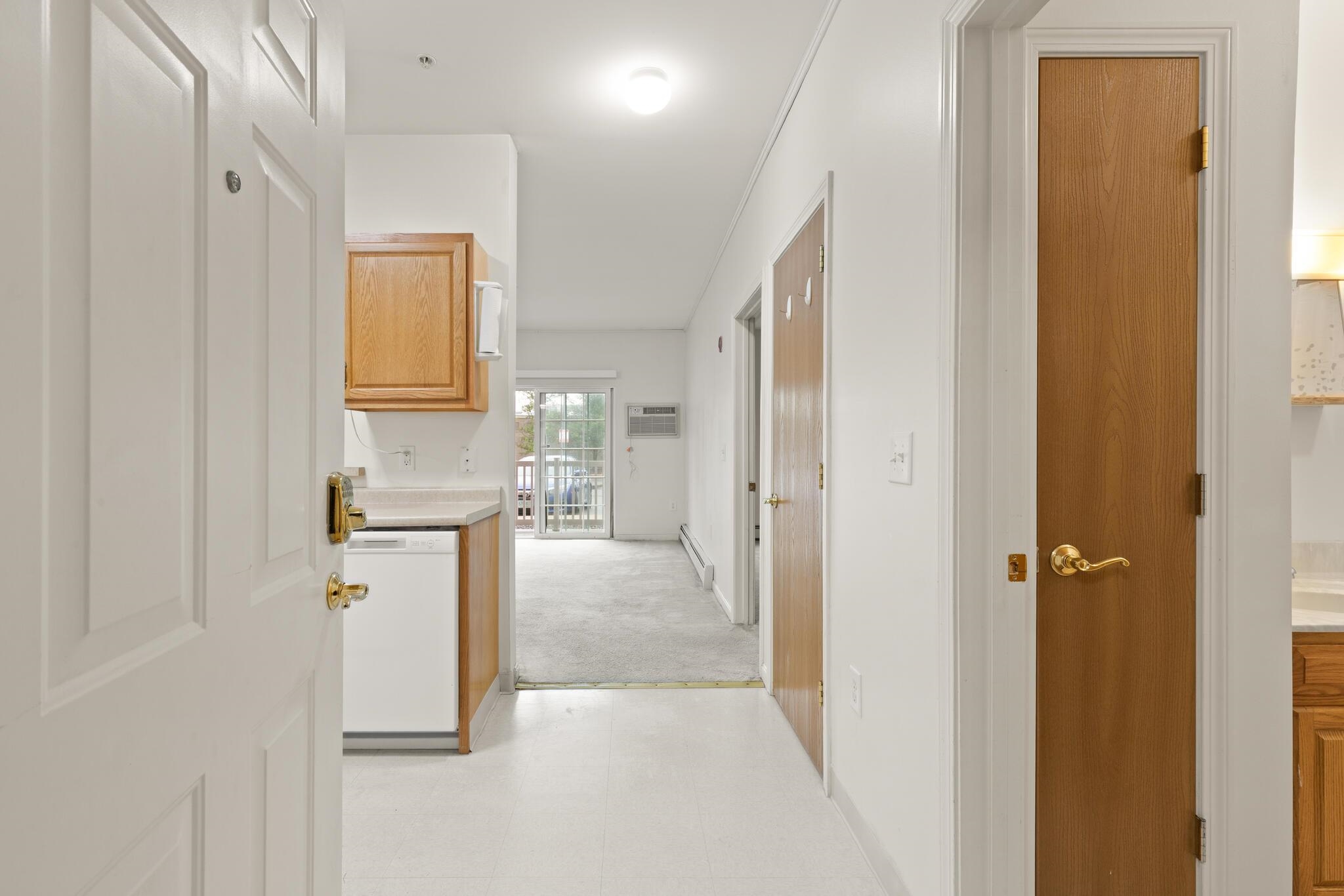 18 Harbor Avenue, Unit 103 Nashua, NH 03060 - Photo 8 of 25