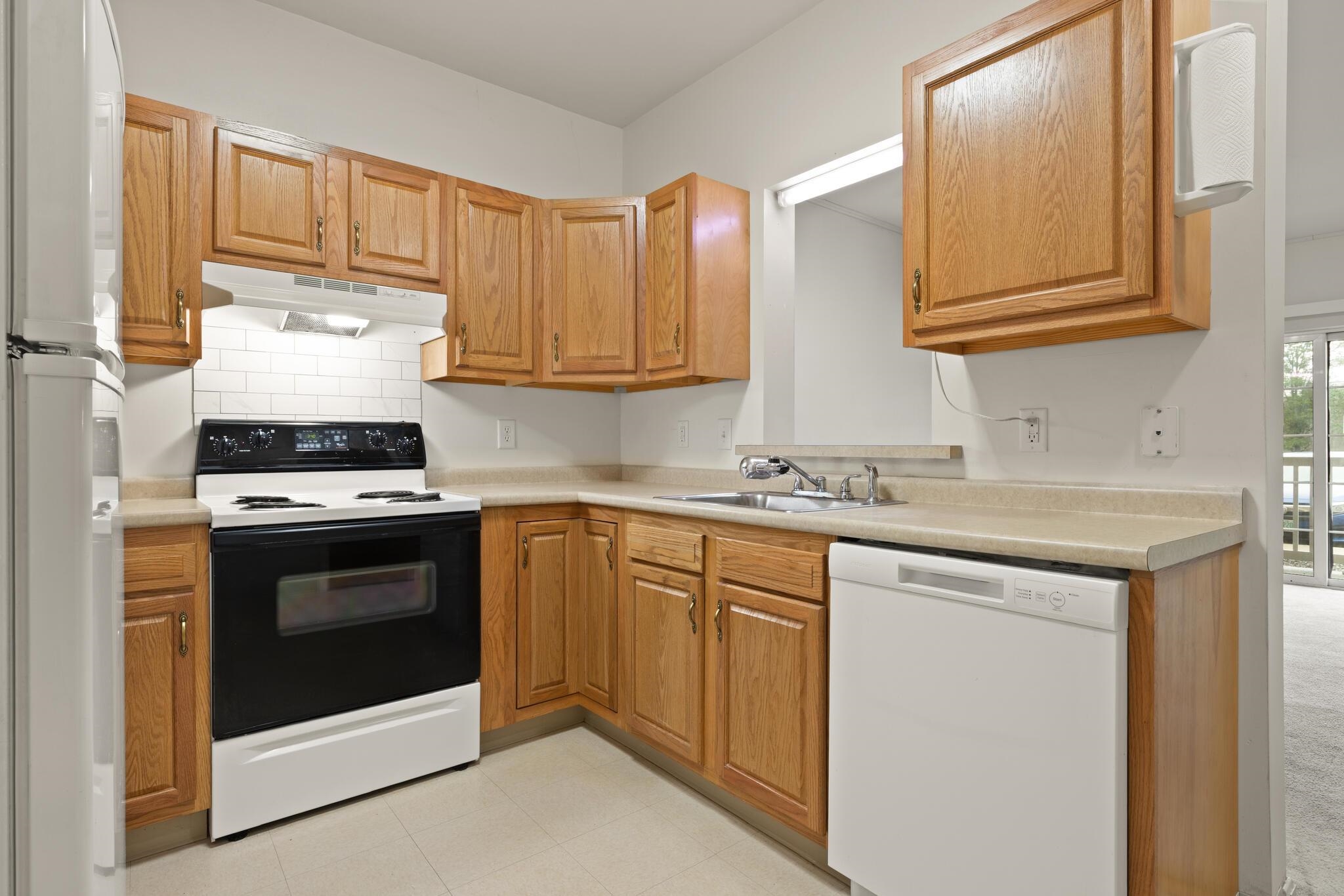 18 Harbor Avenue, Unit 103 Nashua, NH 03060 - Photo 10 of 25