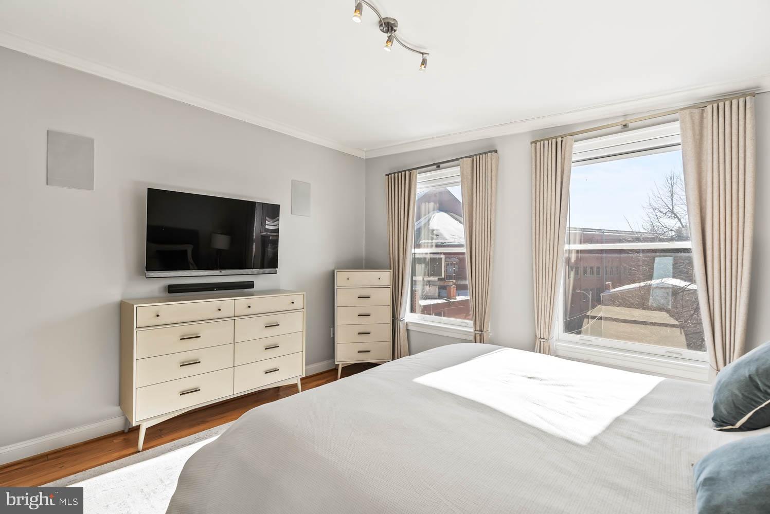 1224 R Street Northwest, Unit 2B Washington, DC 20009 - Photo 24 of 36