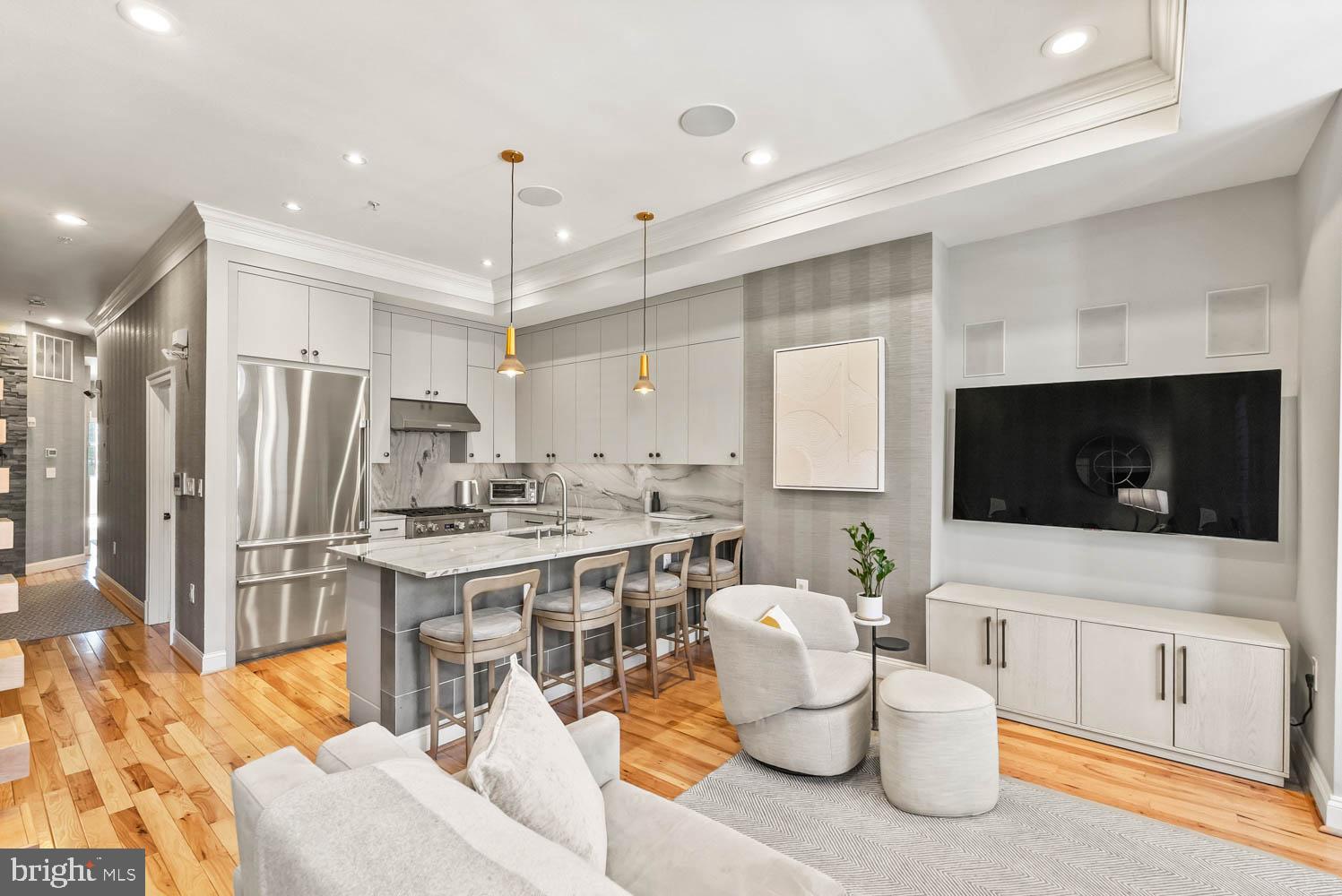 1224 R Street Northwest, Unit 2B Washington, DC 20009 - Photo 5 of 36