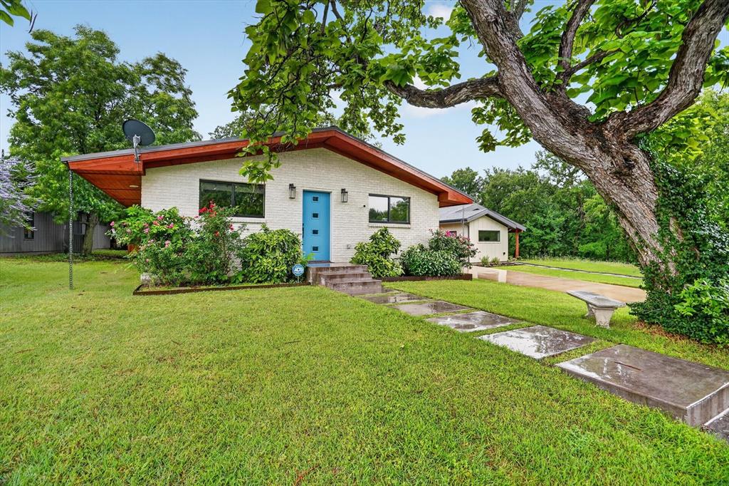 804 Stevens Street Bridgeport, TX 76426 - Photo 1 of 40