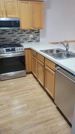 $2,400 | 14857 West Victoria Crossing, Unit 14857, Lockport, IL 60441