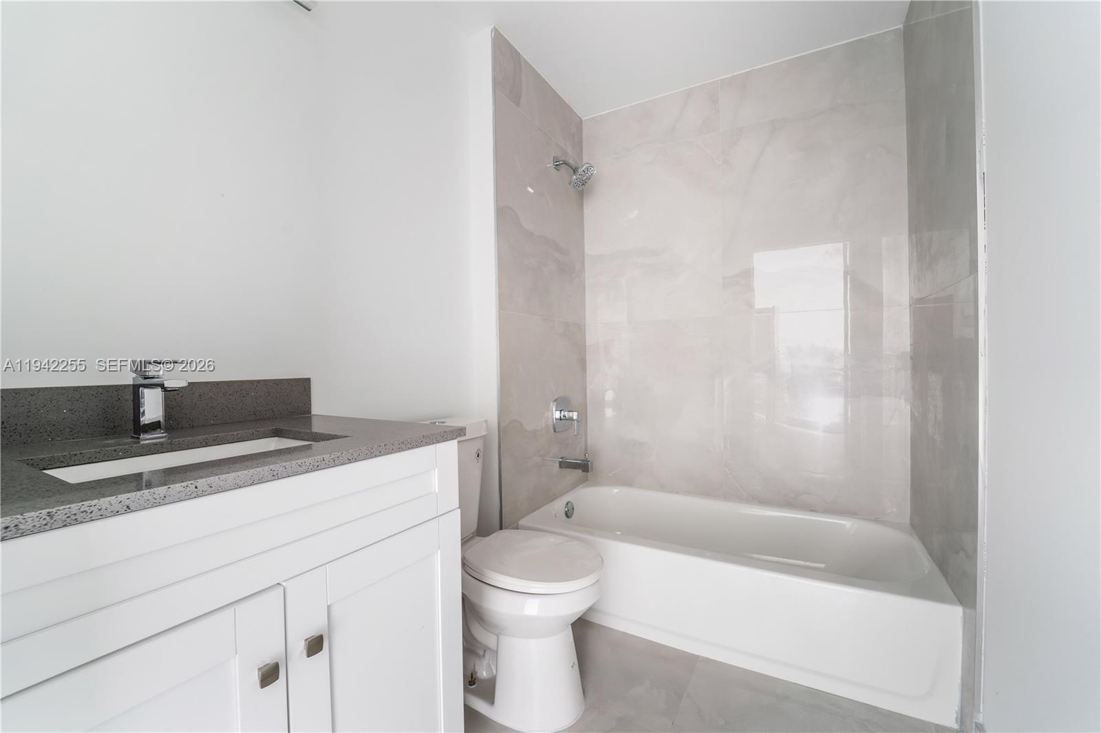 1165 Northwest 8th Avenue, Unit 301 Miami, FL 33136 - Photo 10 of 11