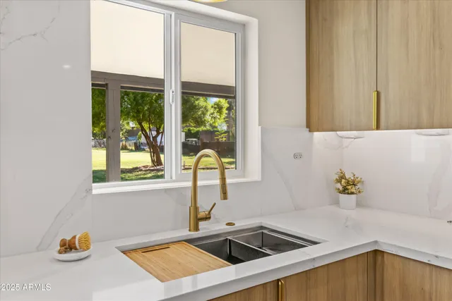 $1,055,000 | 2029 West Shawnee Drive, Chandler, AZ 85224