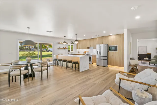 $1,055,000 | 2029 West Shawnee Drive, Chandler, AZ 85224