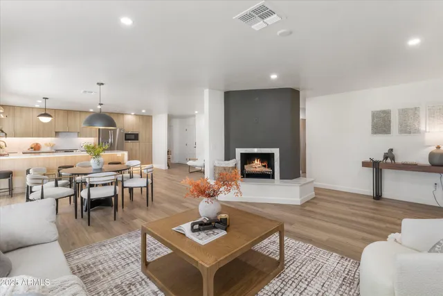 $1,055,000 | 2029 West Shawnee Drive, Chandler, AZ 85224